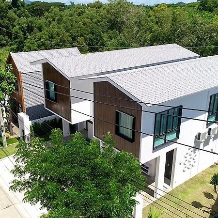 Happy Family Villa Phuket Exterior photo